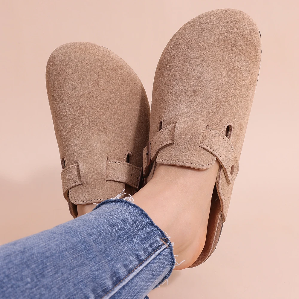 Damen-Clogs aus Spaltleder mit verstellbarer Schnalle