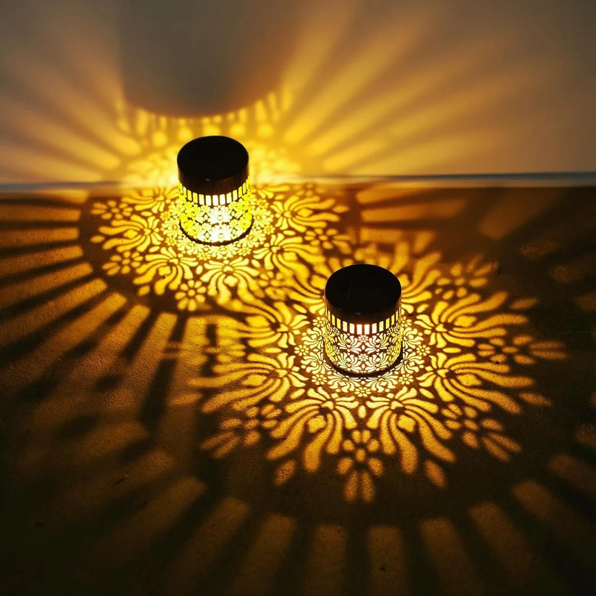 2er-Set Solar-Wandleuchten | Aus Eisen mit Pfingstrosenmuster | 28 cm hoch