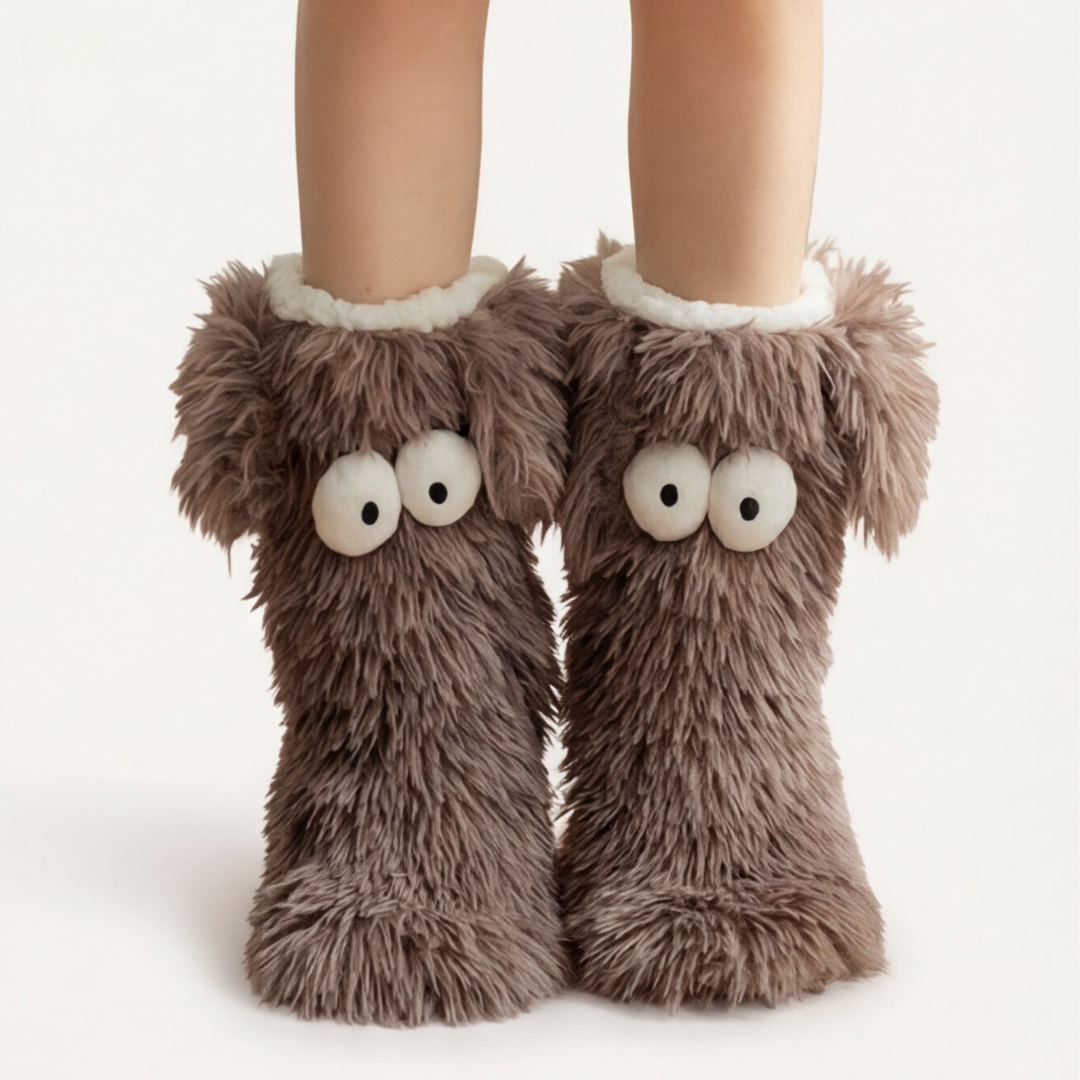 Flauschige Monster-Haussocken