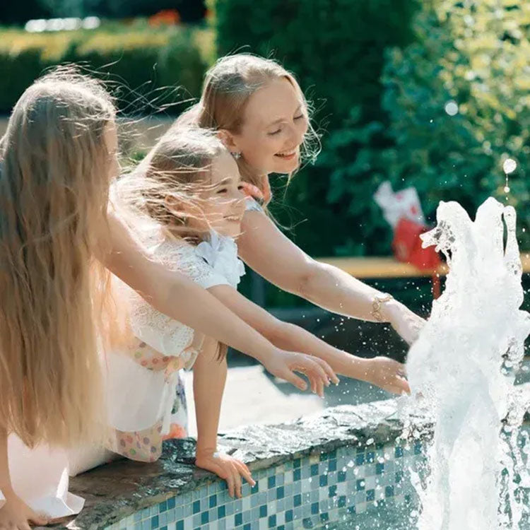 Geniessen Sie die beruhigende Wirkung von Springbrunnenwasser im eigenen Garten