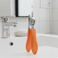 Extra breiter Nagelknipser mit Spritzschutz – Ergonomischer, rutschfester Griff für sauberes und präzises Schneiden