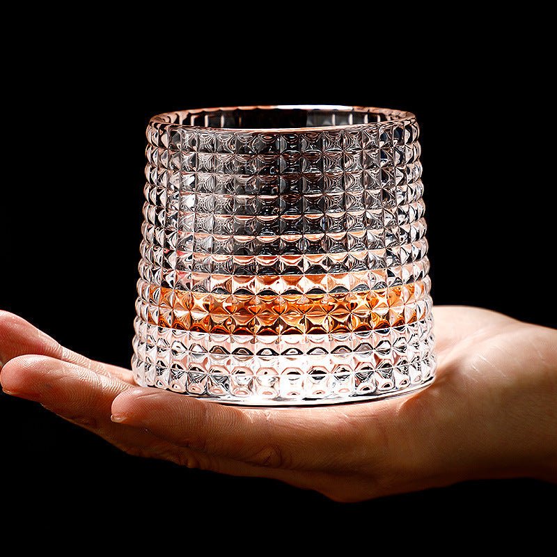 Drehbare Whiskeygläser für raffinierte Eleganz