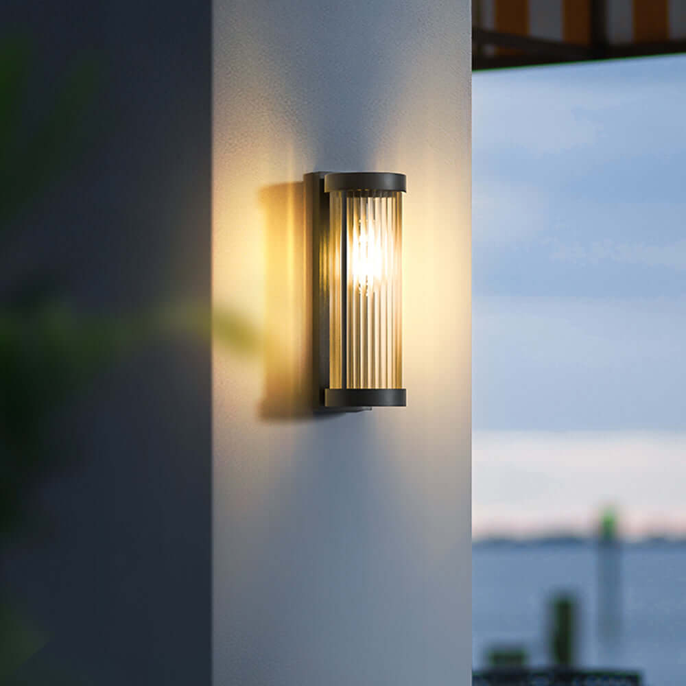 Zylindrische Solar-Aussenleuchte aus Metall und Glas