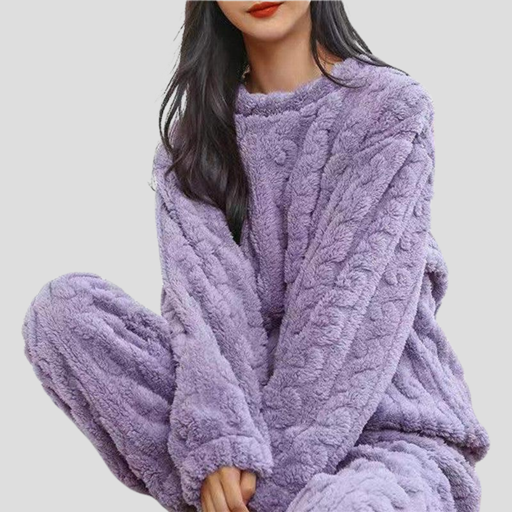 Bequemes Damen-Pyjama-Set aus Strick