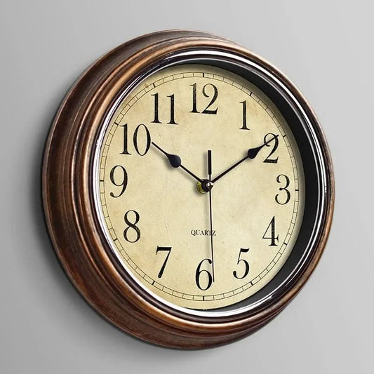 Klassische leise Wanduhr für Zuhause oder das Büro