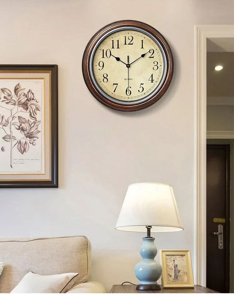 Klassische leise Wanduhr für Zuhause oder das Büro
