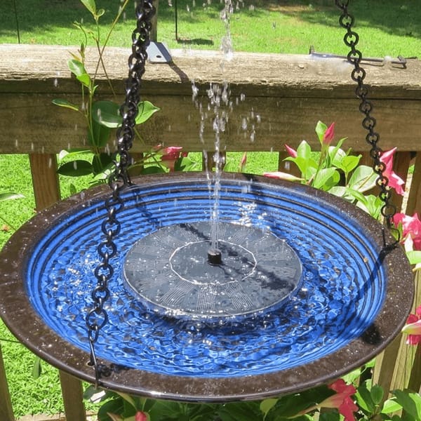 Umweltfreundlicher Solar-Springbrunnen mit Vogeltränke für Entspannung und Harmonie im Garten