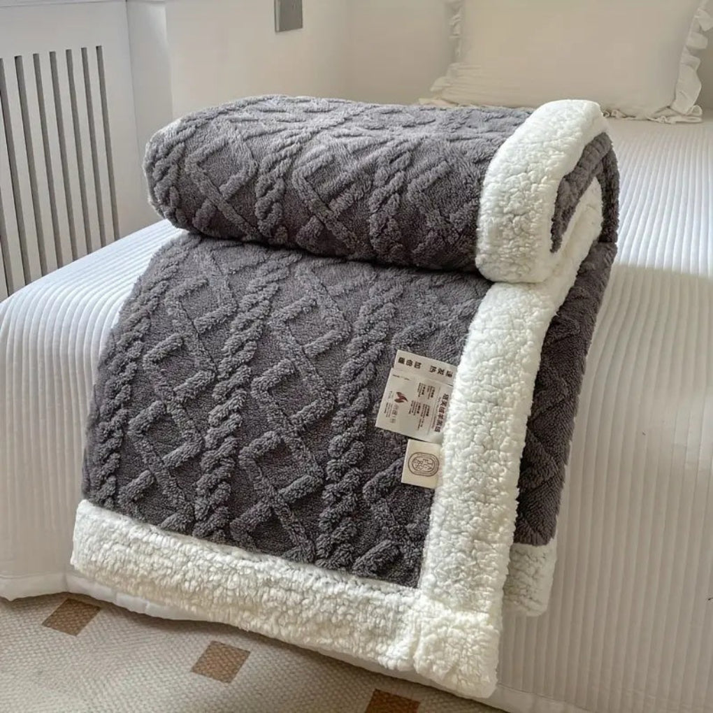 Gestrickte Sherpa-Decke mit Rautenmuster