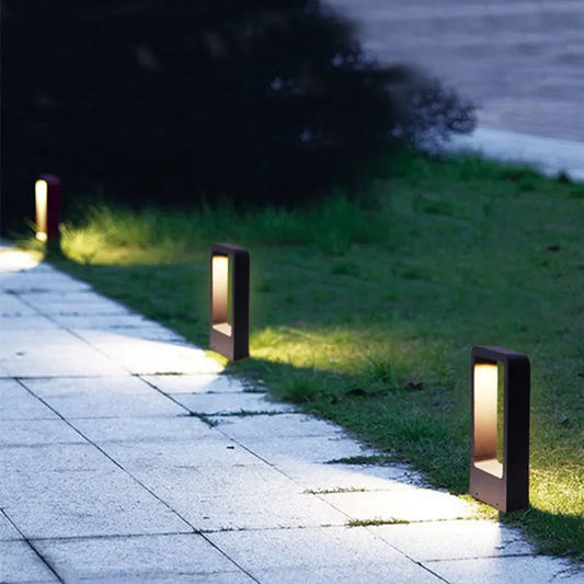 Aussen-Gartenlampe mit langlebiger Befestigung