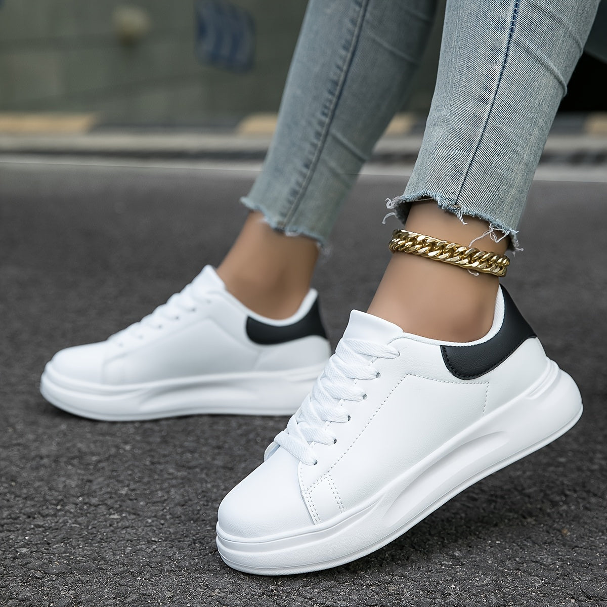 Minimalistischer und lässiger Damen-Sneaker