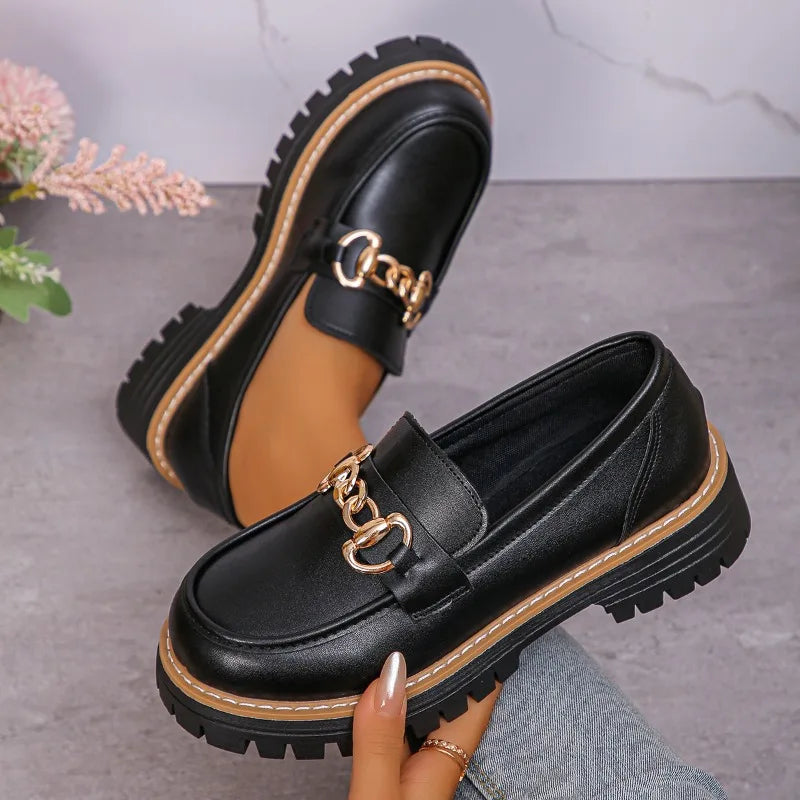 Damen Vintage-Loafer mit niedrigem Absatz und Kettenverzierung