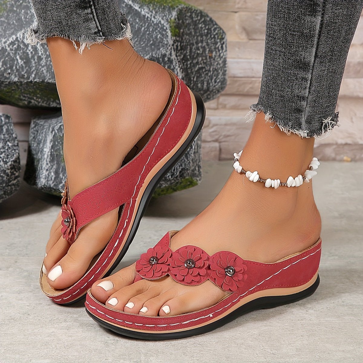 Orthopädische Damen-Zehensandalen mit Keilabsatz, Fussgewölbestütze und Blumendekor