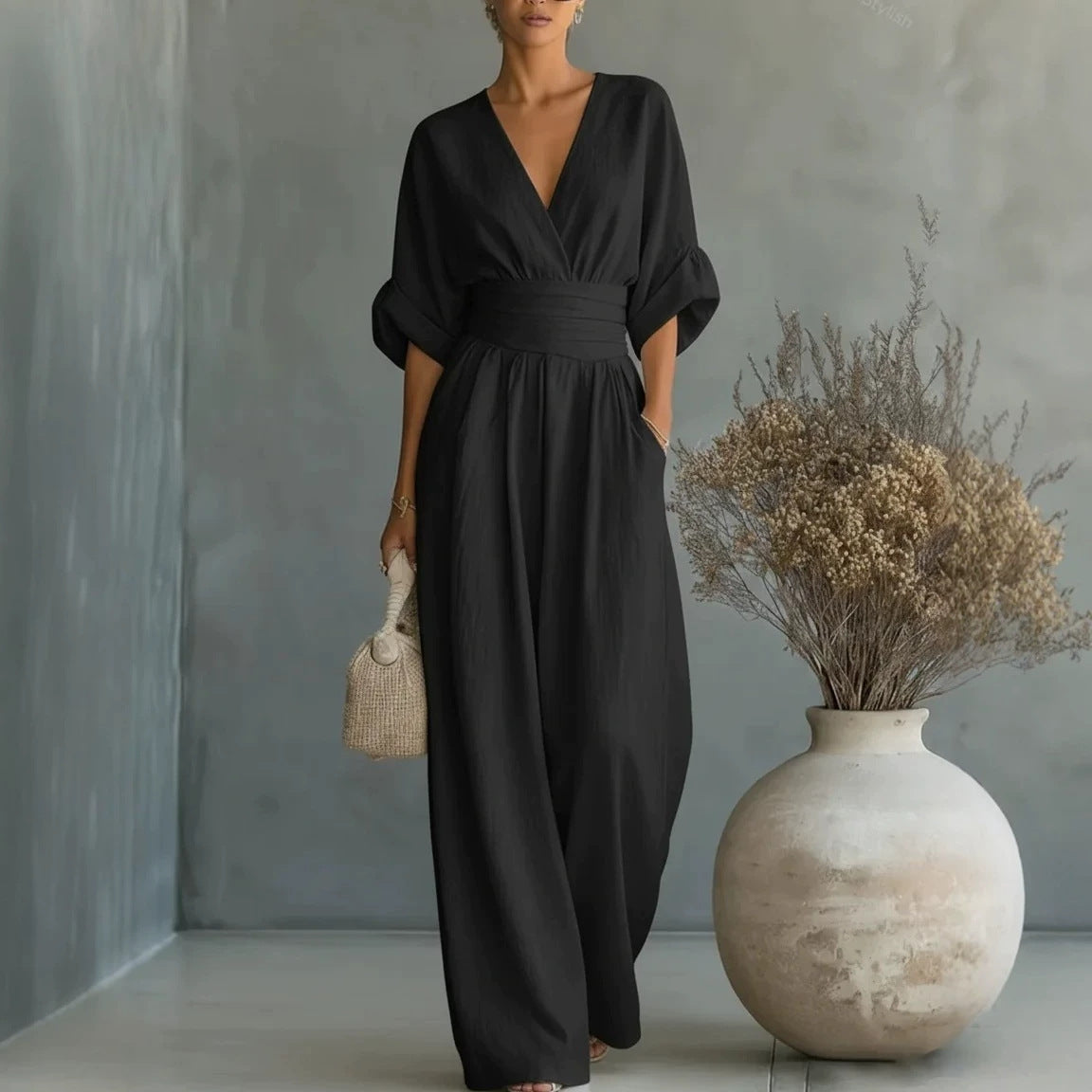 Damen-Jumpsuit mit kurzen Ärmeln, V-Ausschnitt und weitem Bein