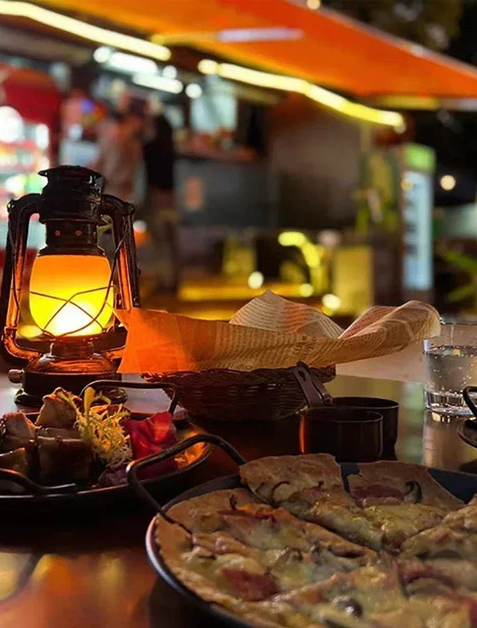 Retro Campinglaterne – Wiederaufladbare Vintage LED-Zeltlampe mit Flammeneffekt