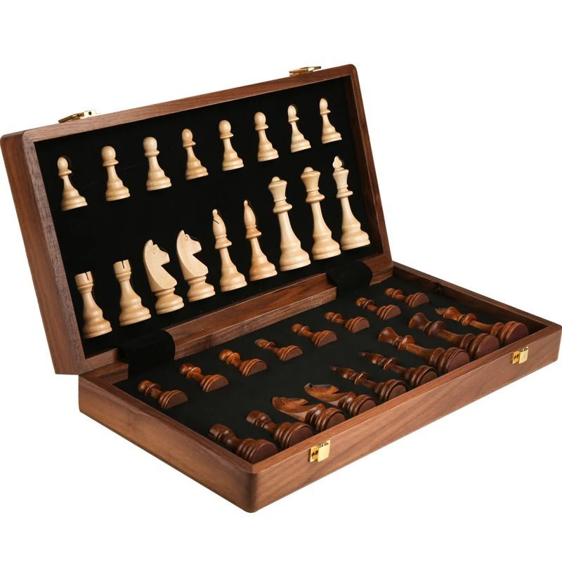 Schachspiel aus Holz mit klassischem, klappbarem Schachbrett aus Nussbaumholz
