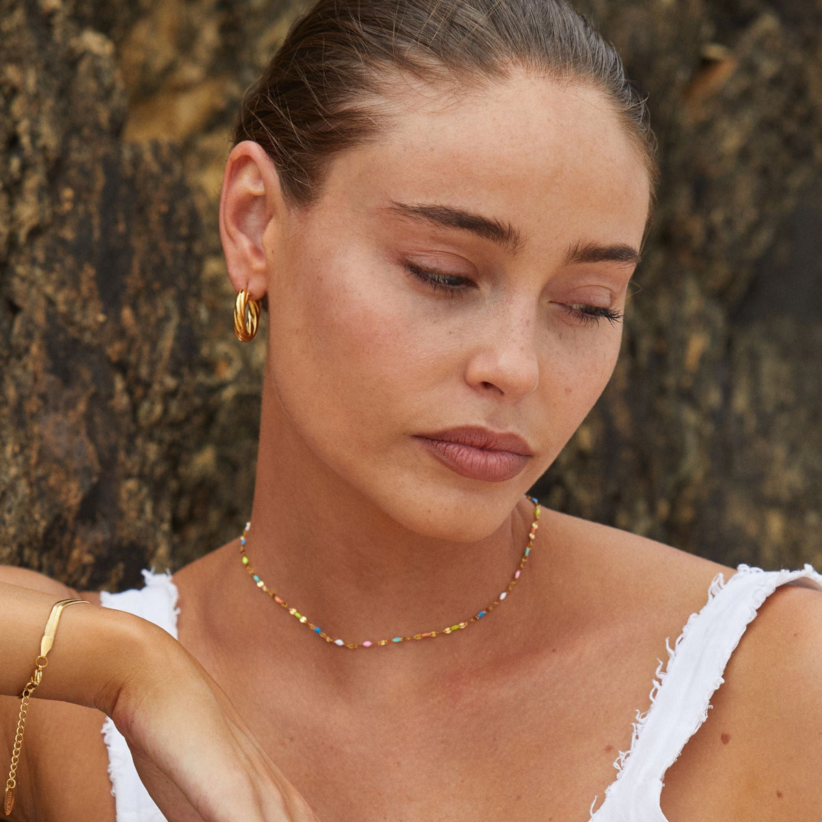 Selina regenbogenfarbene Choker-Halskette mit 18 Karat Vergoldung