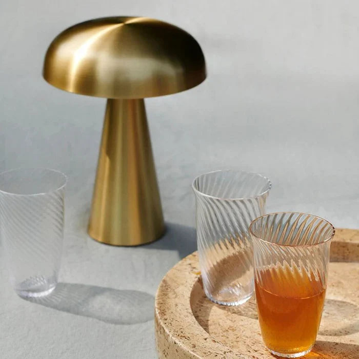 Stilvolle tragbare Tischlampe