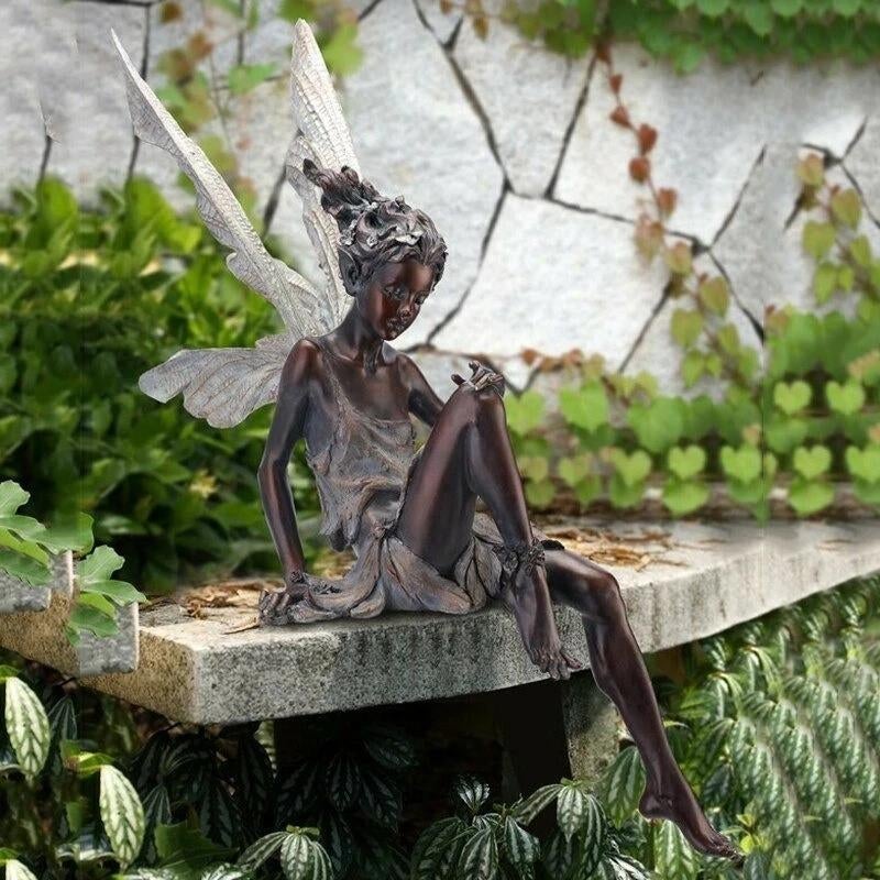 Sitzende Fee Gartenstatue