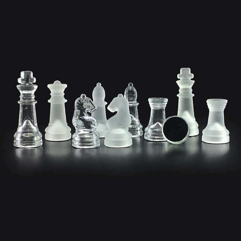 Glas Schachspiel - Mattierte Kristallfiguren mit Schachbrett