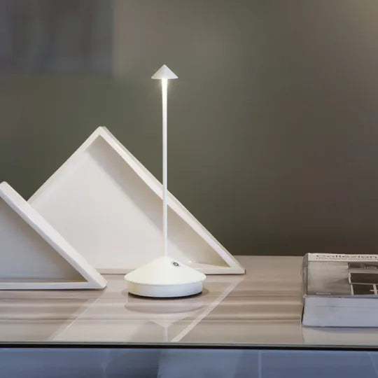 Kabellose LED-Tischlampe mit modernem Design